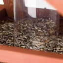 Vorschaubild Trixie Natura Futterhaus 53x28x53cm/1,40m