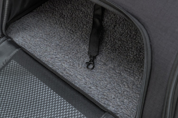 TRIXIE Airline Tasche Gate 28 x 25 x 45 Centimeter schwarz Hundetransport