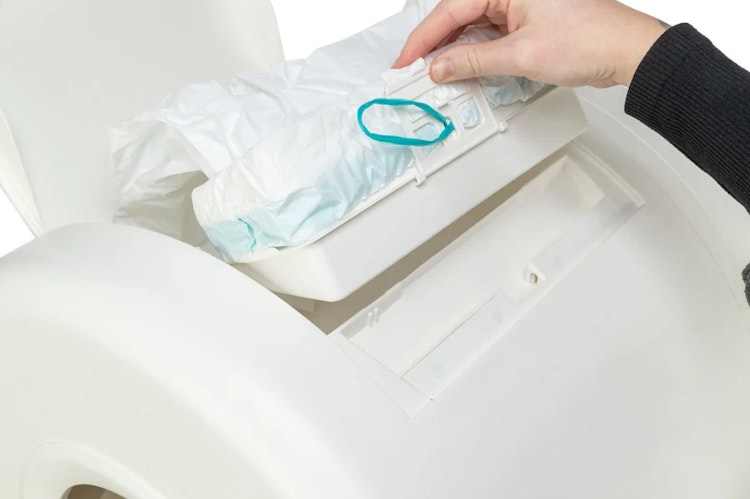 TRIXIE Smarte Katzentoilette, Kunststoff, 51 × 56 × 54 cm, weiß