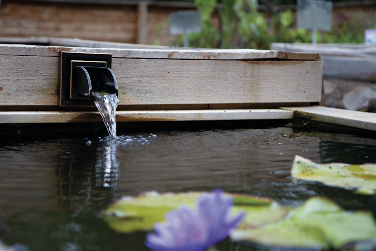 Oase Wasserspeier Wand Quadrat Bronze